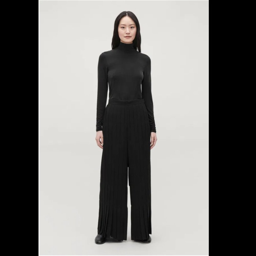 COS, Pleated Wide-Leg Trousers, Size 8, like new
